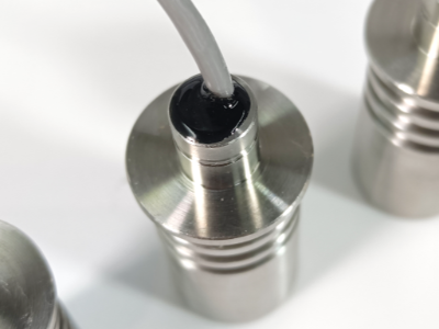 聚力環(huán)氧膠粘劑，用于儀器儀表灌封，有效延長產(chǎn)品使用壽命